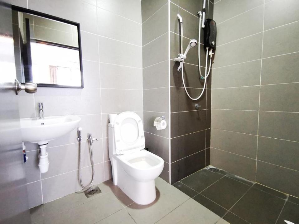 Appartamento Austin 18 Ikea - Aeon Johor Bahru Esterno foto